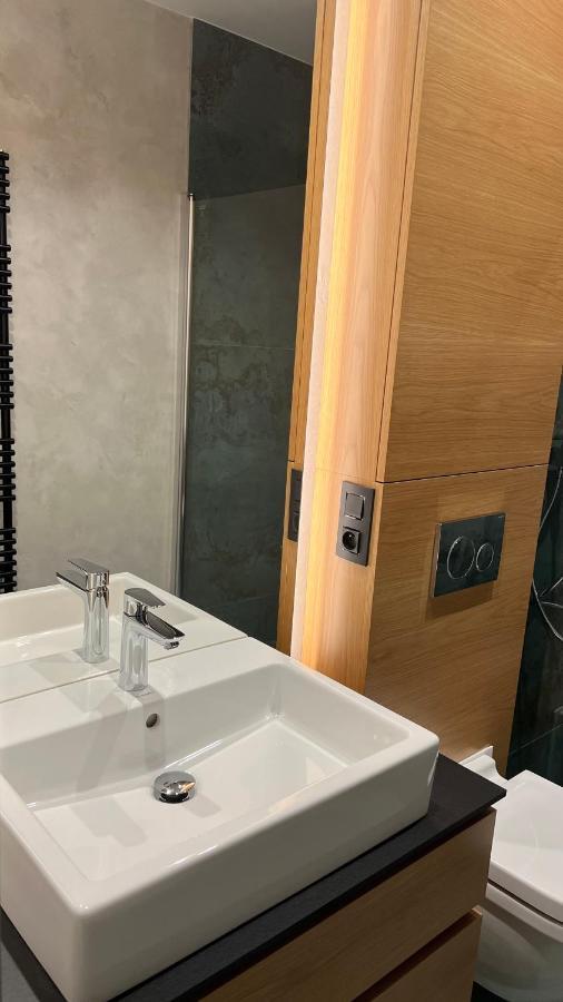 Kamel Club Restaurace A Penzion Оломоуц Екстериор снимка